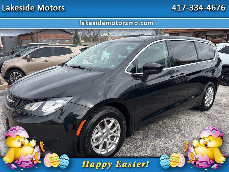 2022 Chrysler Voyager LX FWD