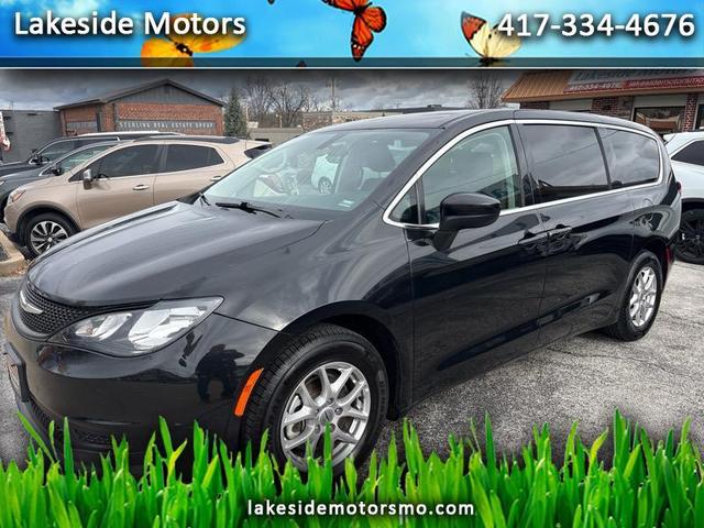 Black 2022 Chrysler Voyager LX FWD Minivan Front-Wheel Drive Automatic