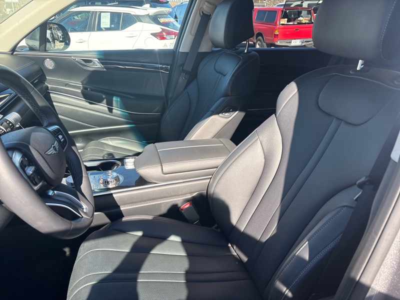 Genesis GV80 2.5T Standard AWD 2025