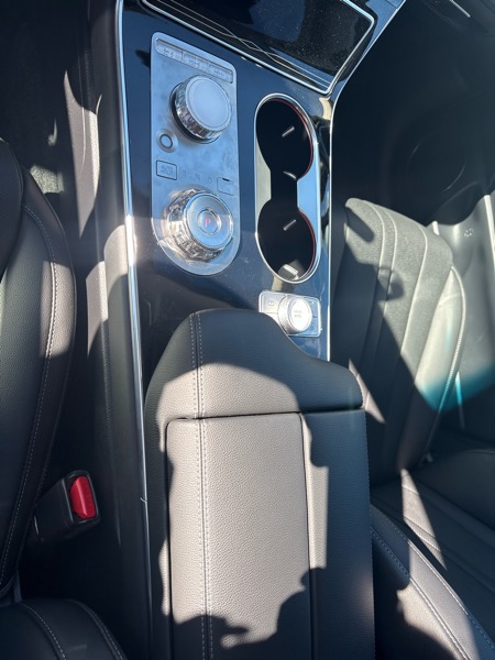 Genesis GV80 2.5T Standard AWD 2025