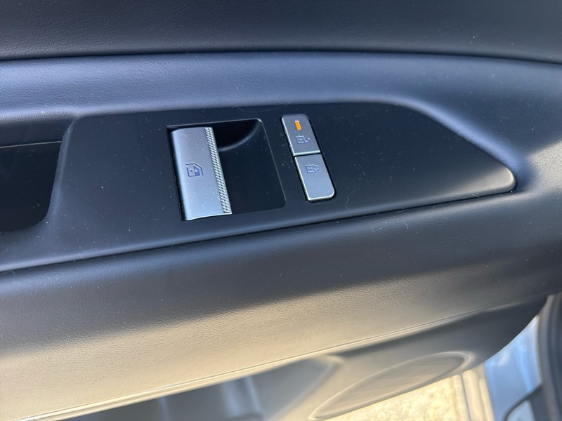 Genesis GV80 2.5T Standard AWD 2025