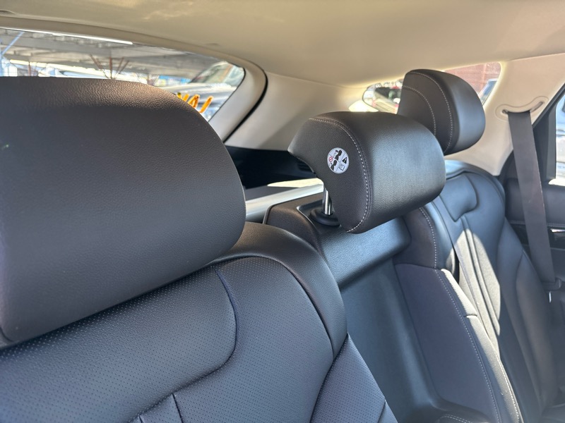 Genesis GV80 2.5T Standard AWD 2025