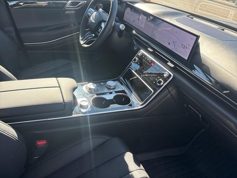 Genesis GV80 2.5T Standard AWD 2025