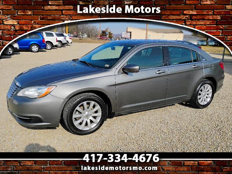 2013 Chrysler 200 4dr Sdn Touring