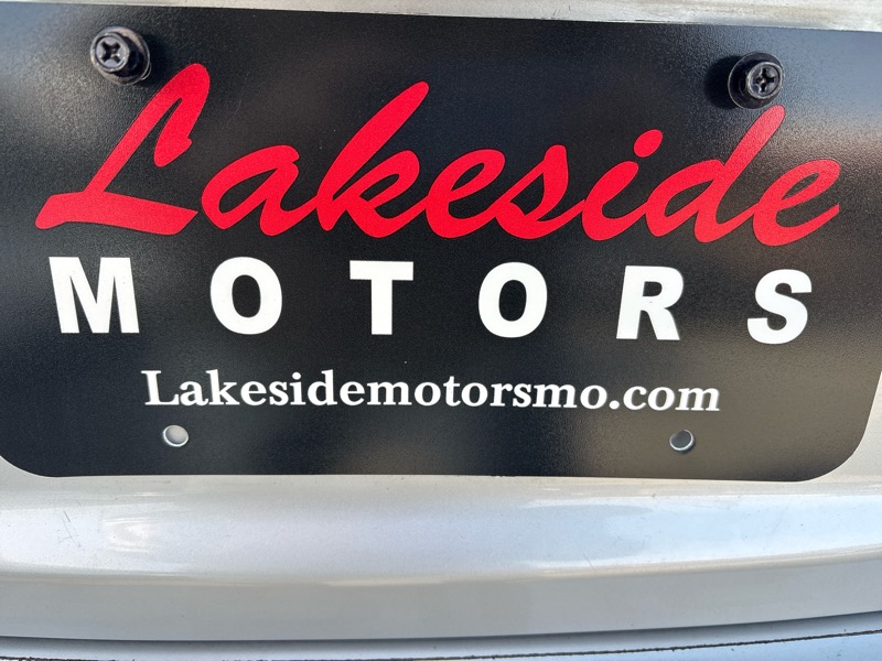 Toyota Prius 5dr HB Persona Series Special Edition (Natl) 2015