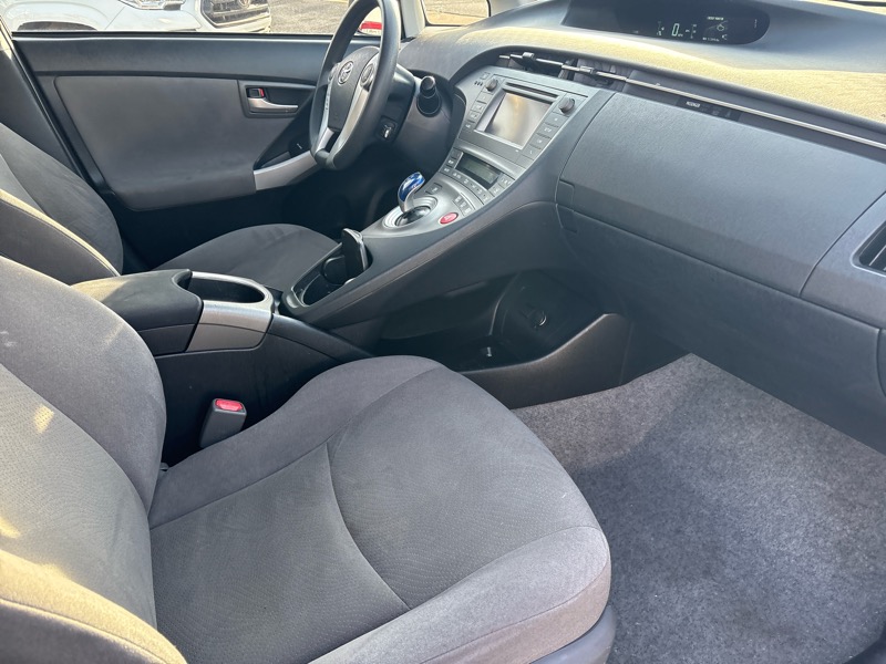 Toyota Prius 5dr HB Persona Series Special Edition (Natl) 2015