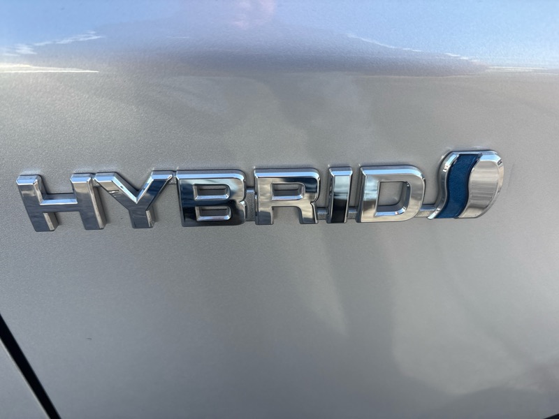 Toyota Prius 5dr HB Persona Series Special Edition (Natl) 2015