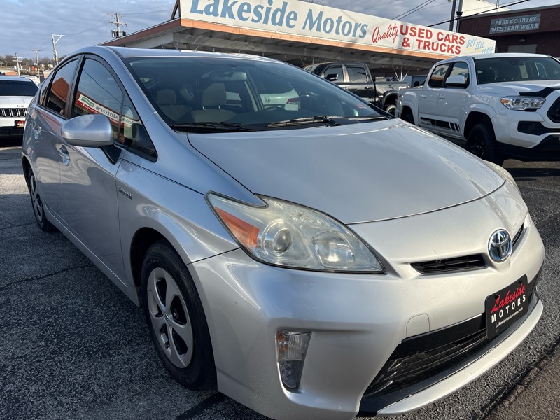 Toyota Prius 5dr HB Persona Series Special Edition (Natl) 2015