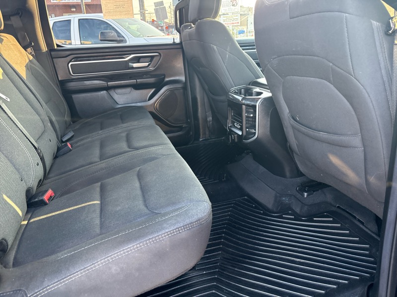 RAM 1500 Big Horn/Lone Star 4x4 Crew Cab 5'7" Box 2019
