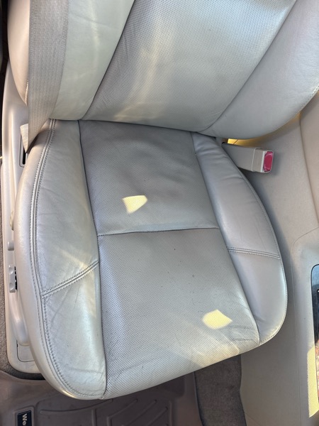 GMC Yukon AWD 4dr 1500 Denali 2010