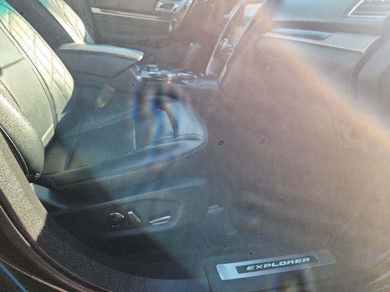 Ford Explorer 4WD 4dr Platinum 2016