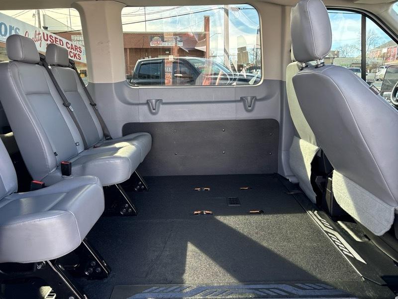 Ford Transit Wagon T-150 130" Med Roof XLT Sliding RH Dr 2016