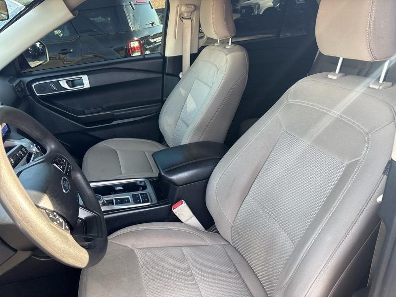 Ford Explorer Base RWD 2021