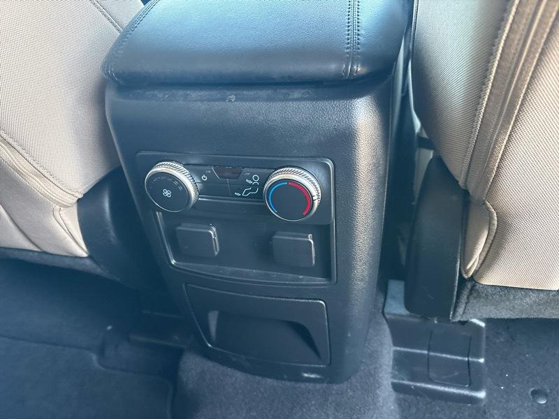 Ford Explorer Base RWD 2021