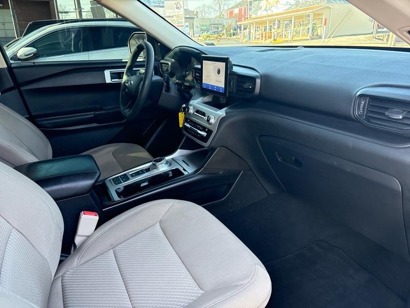 Ford Explorer Base RWD 2021