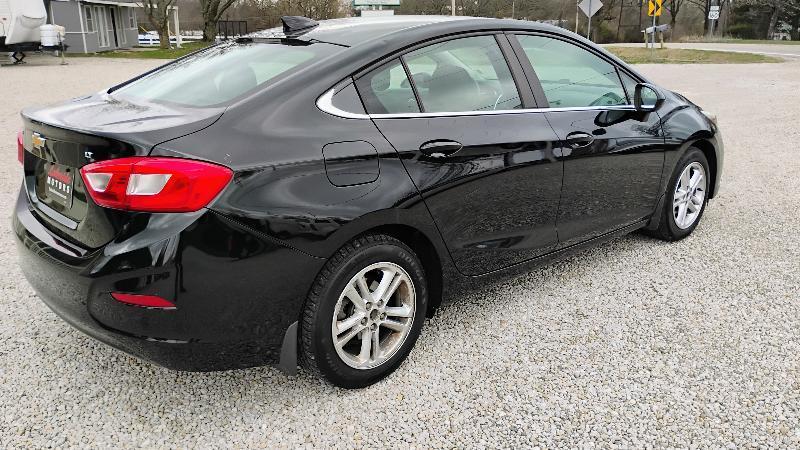 Chevrolet Cruze 4dr Sdn 1.4L LT w/1SD 2017