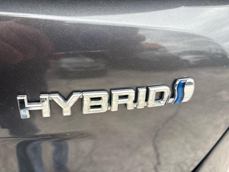 Toyota Prius Three Touring (Natl) 2017