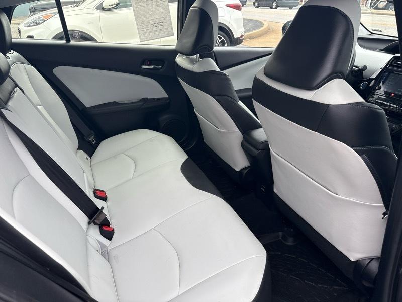 Toyota Prius Three Touring (Natl) 2017