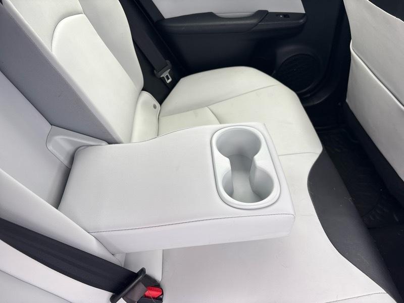 Toyota Prius Three Touring (Natl) 2017