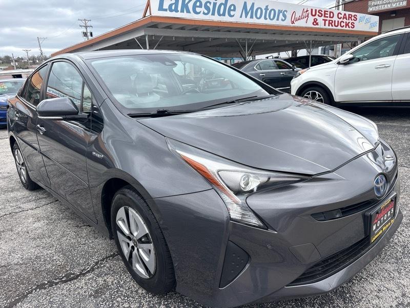 Toyota Prius Three Touring (Natl) 2017