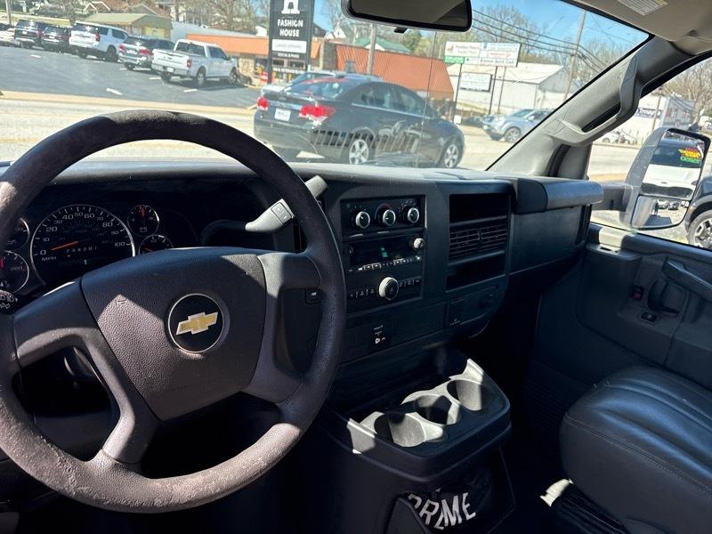 Chevrolet Express Commercial Cutaway 3500 Van 159" 2017