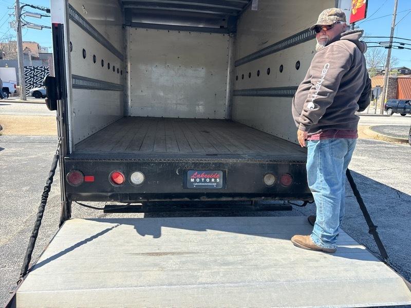 Chevrolet Express Commercial Cutaway 3500 Van 159" 2017