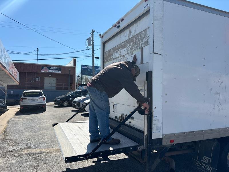 Chevrolet Express Commercial Cutaway 3500 Van 159" 2017