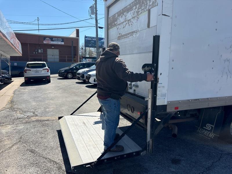 Chevrolet Express Commercial Cutaway 3500 Van 159" 2017