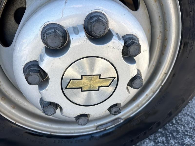 Chevrolet Express Commercial Cutaway 3500 Van 159" 2017