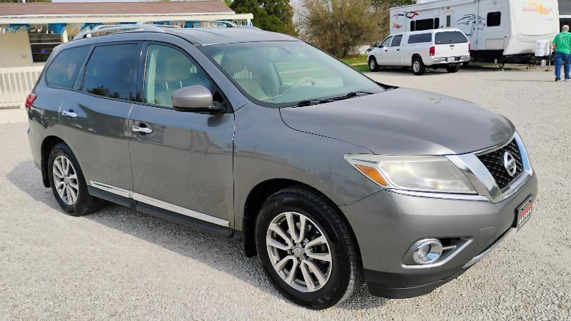 Nissan Pathfinder 2WD 4dr SL 2015