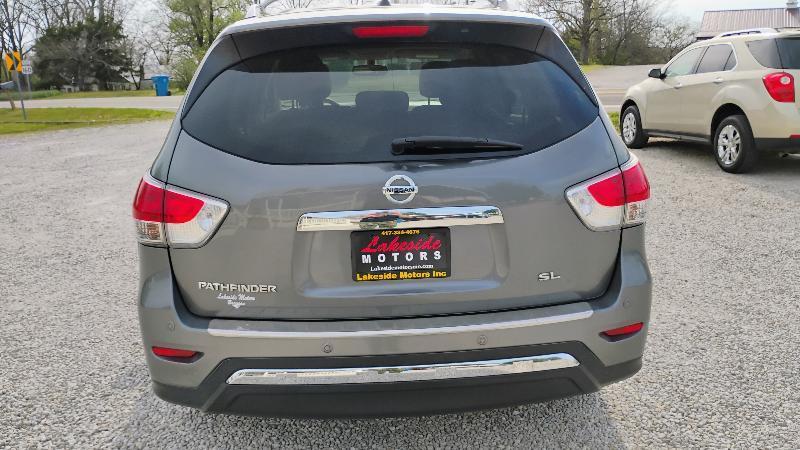 Nissan Pathfinder 2WD 4dr SL 2015