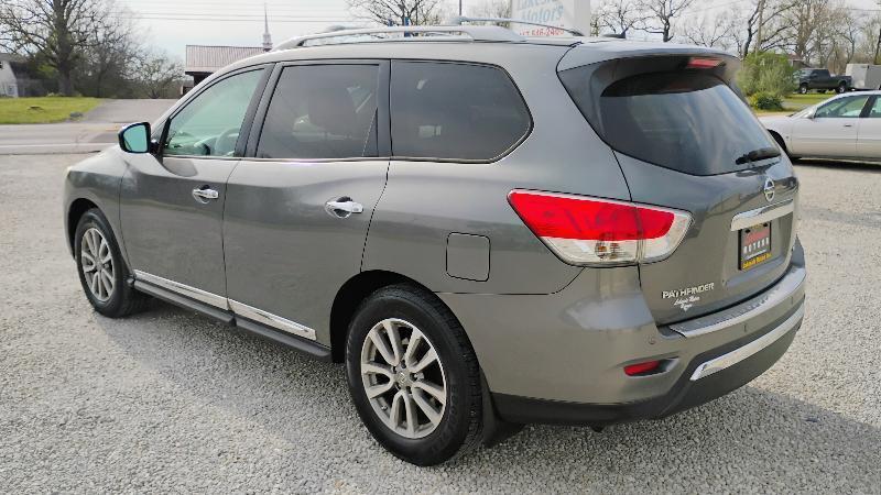 Nissan Pathfinder 2WD 4dr SL 2015