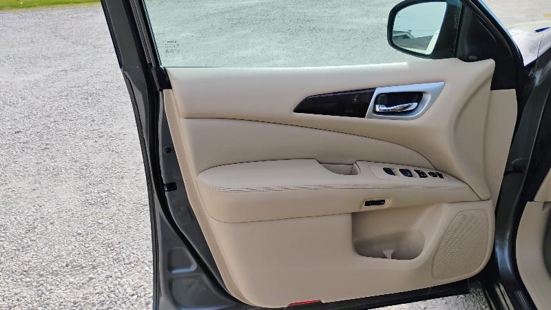 Nissan Pathfinder 2WD 4dr SL 2015