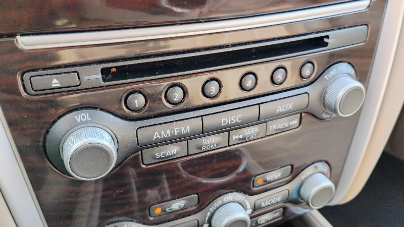 Nissan Pathfinder 2WD 4dr SL 2015