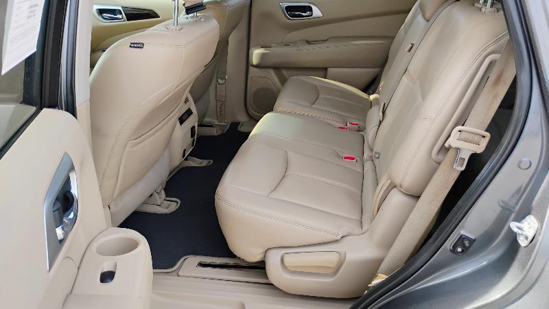 Nissan Pathfinder 2WD 4dr SL 2015