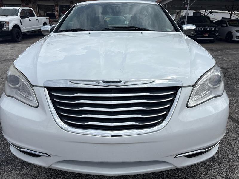 Chrysler 200 4dr Sdn Limited 2012