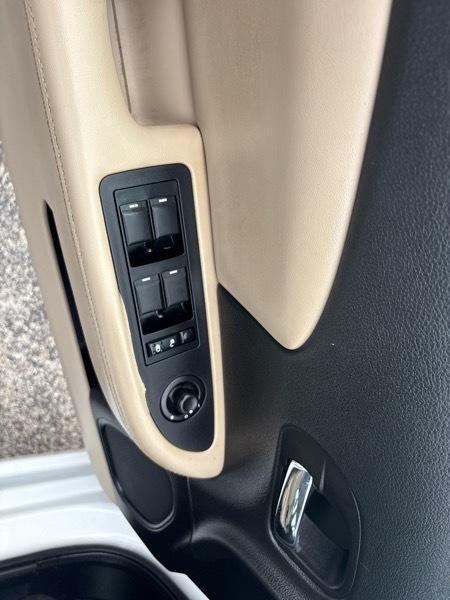 Chrysler 200 4dr Sdn Limited 2012