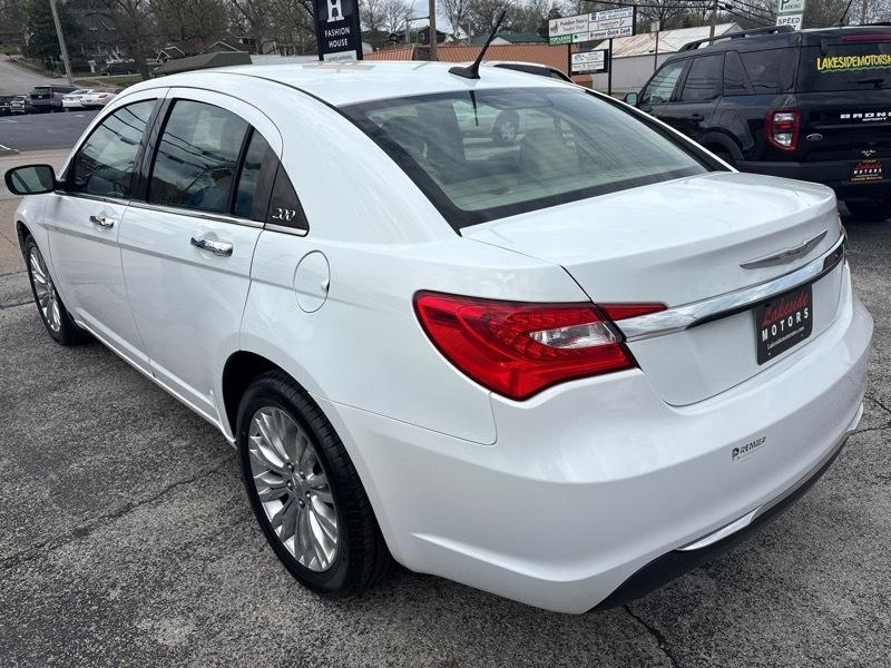 Chrysler 200 4dr Sdn Limited 2012