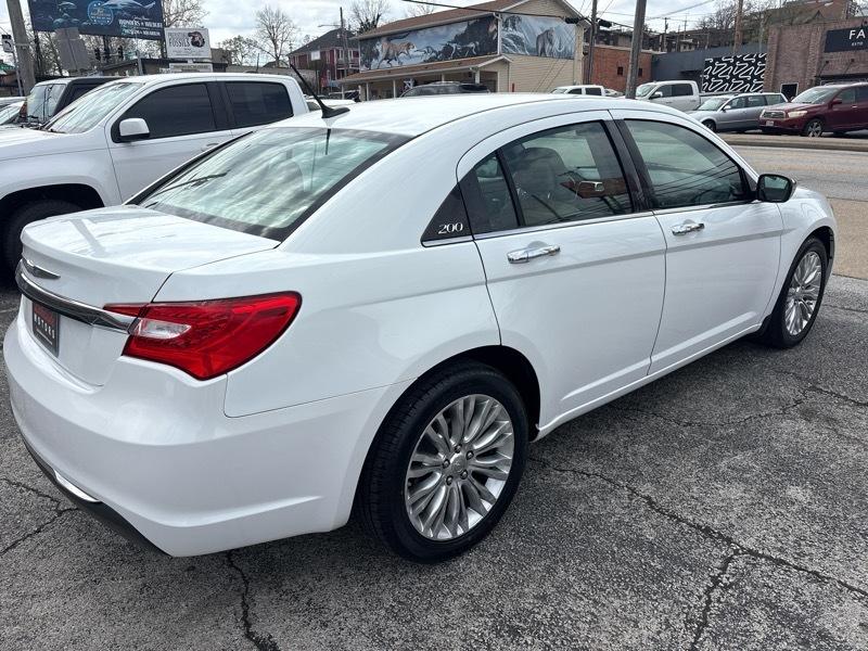 Chrysler 200 4dr Sdn Limited 2012