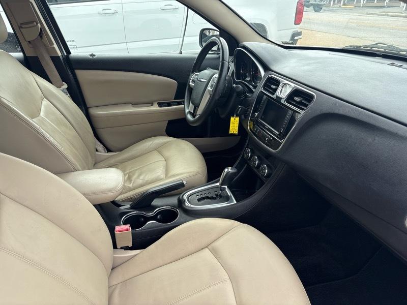 Chrysler 200 4dr Sdn Limited 2012