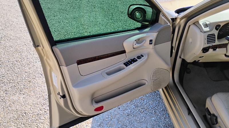 Chevrolet Impala 4dr Sdn LS 2004