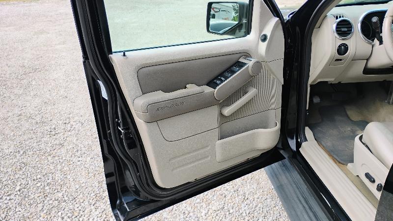 Ford Explorer 4WD 4dr V6 XLT 2007