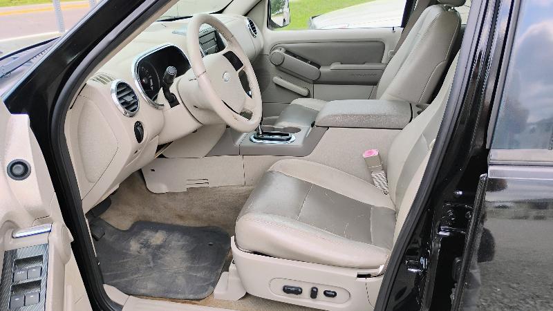 Ford Explorer 4WD 4dr V6 XLT 2007