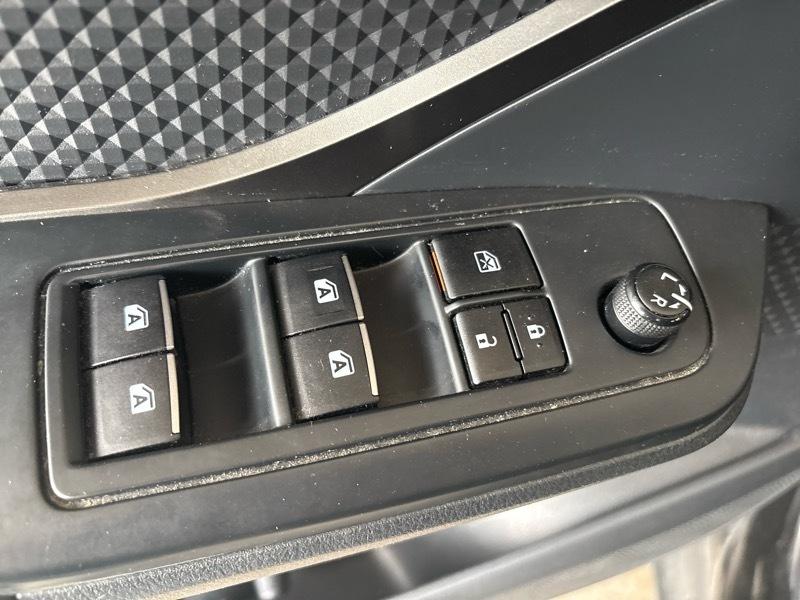 Toyota C-HR XLE FWD (Natl) 2018