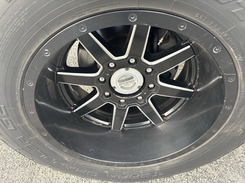 Ford Super Duty F-350 DRW 4WD SuperCab 158" XL 2013