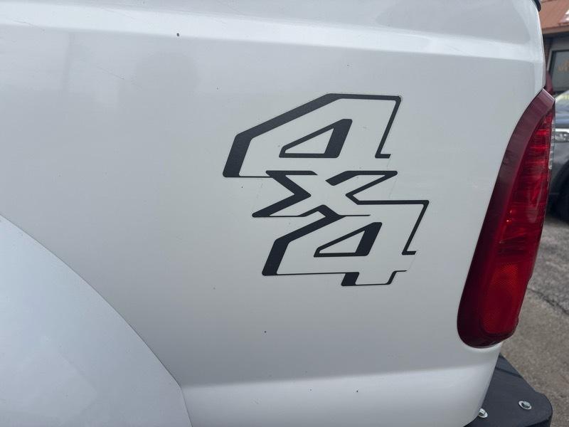 Ford Super Duty F-350 DRW 4WD SuperCab 158" XL 2013