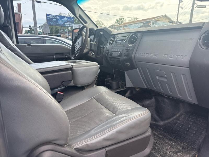 Ford Super Duty F-350 DRW 4WD SuperCab 158" XL 2013