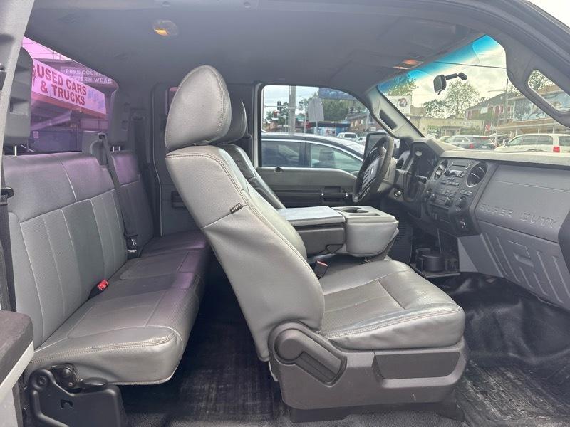 Ford Super Duty F-350 DRW 4WD SuperCab 158" XL 2013