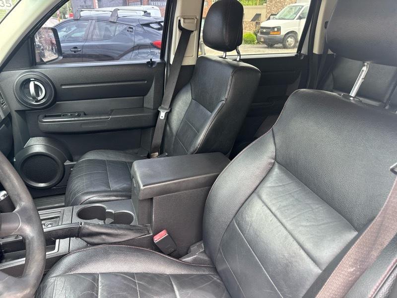 Dodge Nitro 2WD 4dr Heat 2011