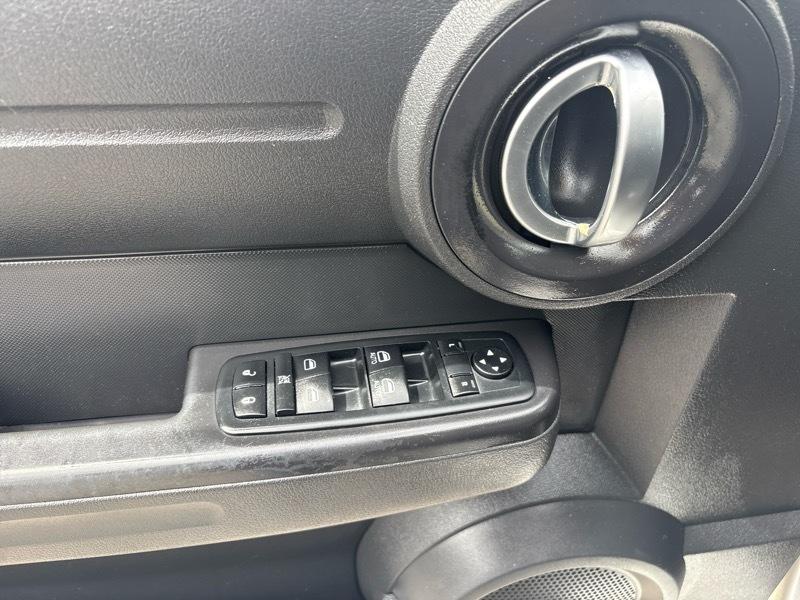 Dodge Nitro 2WD 4dr Heat 2011